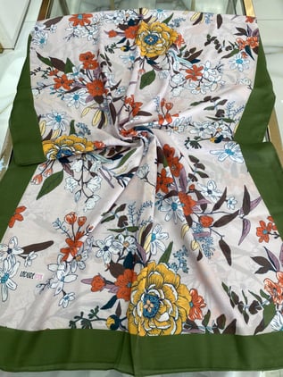Ladure Papatya Desenli Butik Şal 02