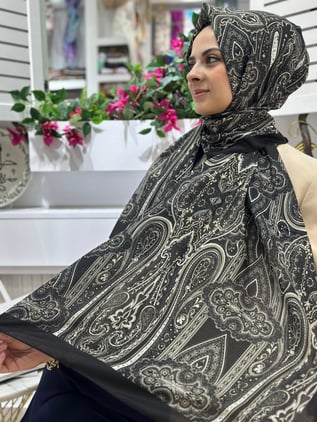 Siyane Desenli Pamuklu Şal Siyah Rengi