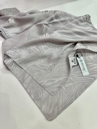 Siyane Zebra Desenli Buz Beyazı Rengi