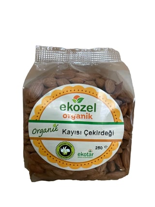 Organik Kayısı Çekirdeği