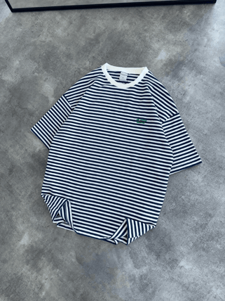 Mavi Beyaz Çizgili Minimal Yazılı T-shirt