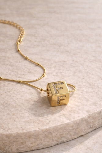 Küp Harf Kolye Gold F
