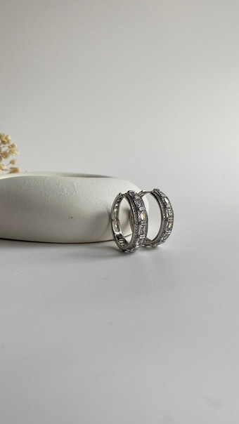 Silver etrafı taşlı büyük halka küpe