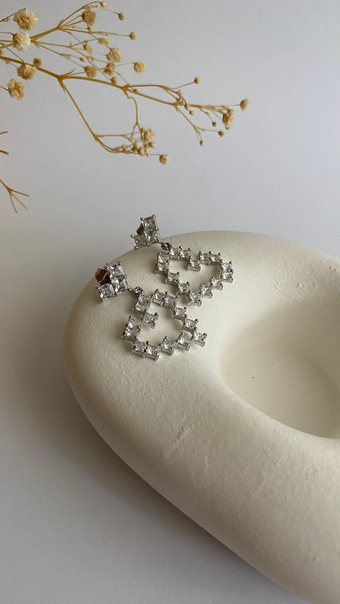 Taşlı kalp piksel silver küpe