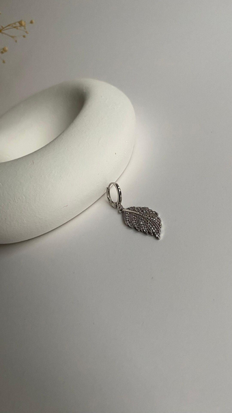 Tekli silver yaprak formlu küpe