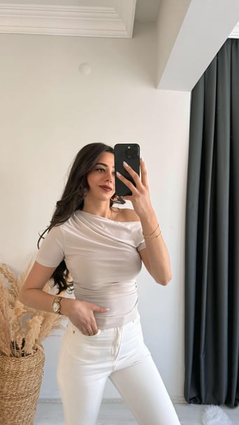 Desso Yanı Bügülü Bluz Sandy Kumaş Taş
