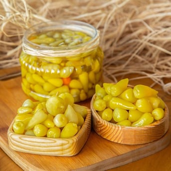 BİBERİYE TURŞU 1 KG görseli.