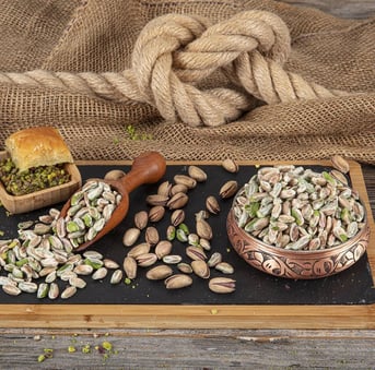 Boz İç Anep Fıstığı (Tane) görseli.