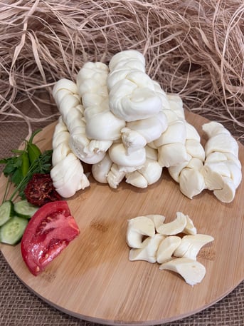 KIŞLIK KARACADAĞ PEYNİRİ 1 KG görseli.