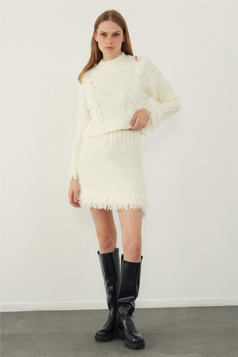 Ecru Tasseled Sweater Skirt Knitwear Set