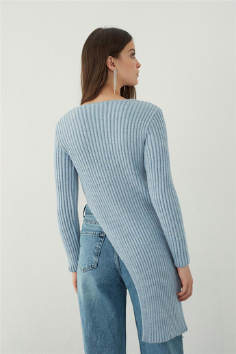 Asymmetrical cut knitted tunic