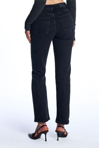 Siyah Relaxed Slim Jean