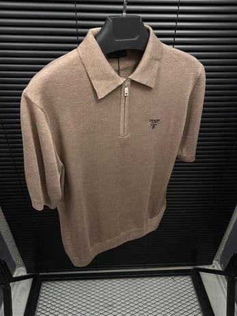 Nakış Logolu Fermuarlı Yakalı Triko T-Shirt