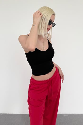 Siyah Askılı V Yaka Crop Top MG2454