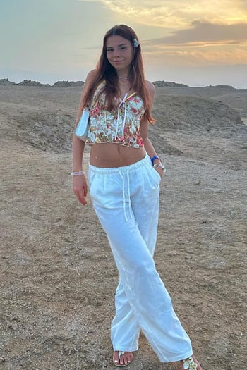 Beyaz Beli Büzgülü Wide Leg Kumaş Pantolon MG1950