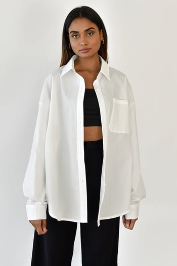 Beyaz Oversize Basic Cepli Poplin Gömlek MG1530