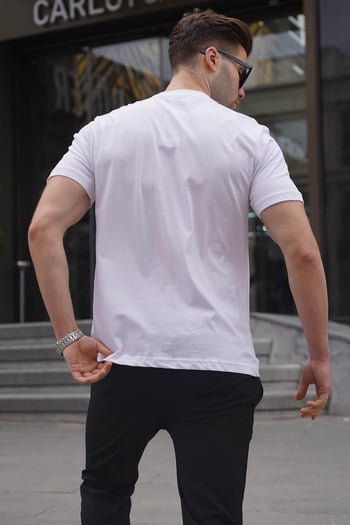 Beyaz Regular Fit Yama Cepli Erkek Tişört 6102