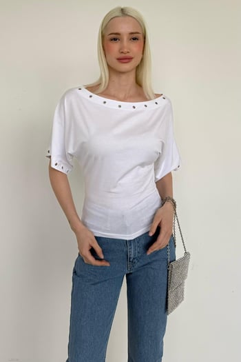 Beyaz Off Shoulder Metal Detaylı Kadın Bluz MG2671