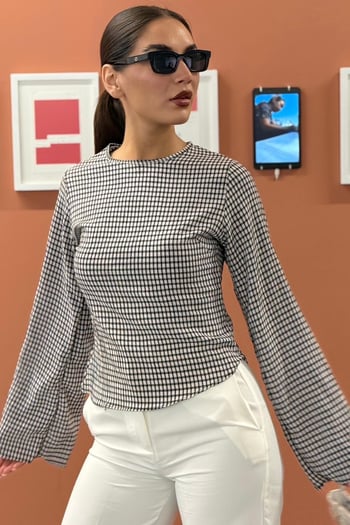 Siyah Kare Desenli Belden Oturtmalı Bluz MG2849