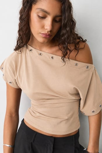 Taş Rengi Off Shoulder Metal Detaylı Kadın Bluz MG2671