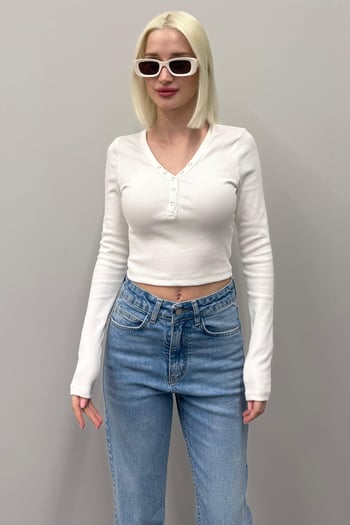 Beyaz V Yaka Uzun Kollu Düğme Detaylı Kaşkorse Bodysuit MG2194