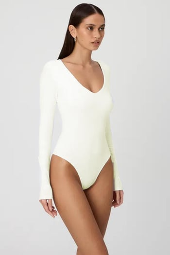 Beyaz V Yaka Uzun Kol Esnek Kumaş Bodysuit MG2132