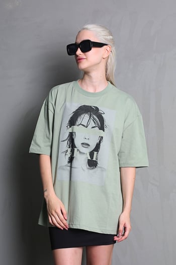 Çağla Yeşili Oversize Baskılı Kadın Tişört MG1764