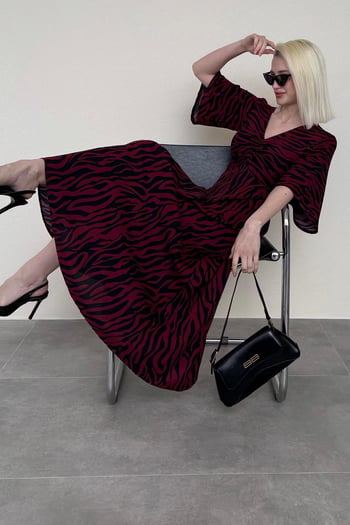 Bordo Zebra Desenli V Yaka Yarım Kollu Elbise MG2394
