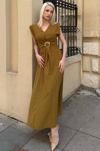 Yeşil V  Yaka Tokalı Yırtmaçlı Kadın Maxi Elbise Mg2713