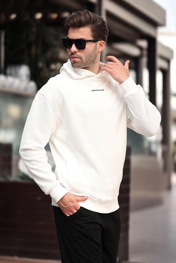 Ekru Kapüşonlu Cep Detaylı Nakışlı Erkek Sweatshirt 7050