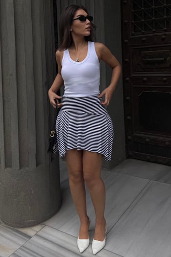 Siyah Çizgili Asimetrik Çizgili Etek MG2698