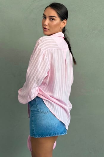 Pembe Çizgi Desenli Rahat Kesim Kadın Gömlek MG2741