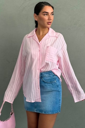 Pembe Çizgi Desenli Rahat Kesim Kadın Gömlek MG2741