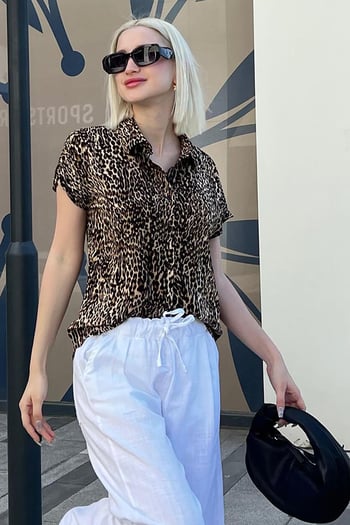 Bej Leopar Desenli Kısa Kollu Kadın Gömlek MG2098