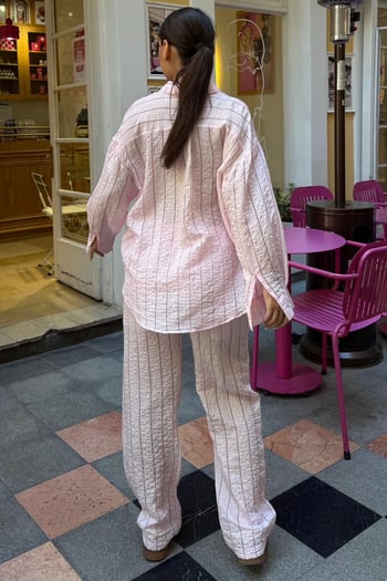 Pembe Transparan Relax Fit Çizgili Takım MG2740