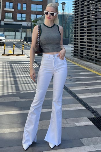 Women White Bell Bottom Cut Jeans MG1518