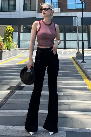 Women Black Bell Bottom Cut Jeans MG1518