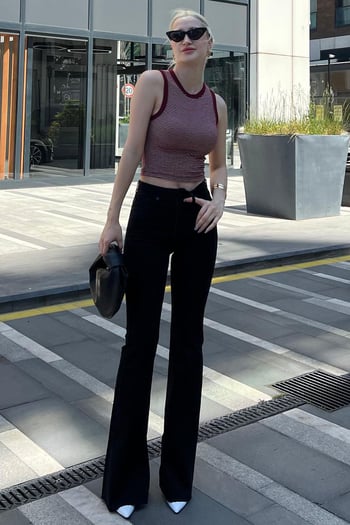 Women Black Bell Bottom Cut Jeans MG1518