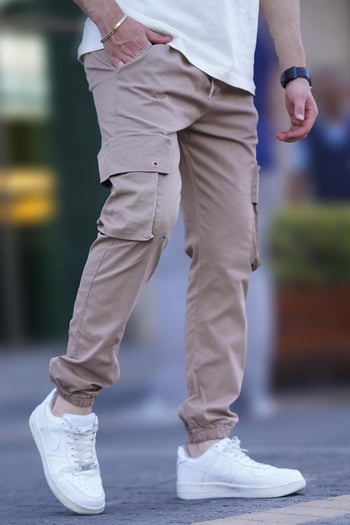 Men Stone Brown Cargo Trousers 5647