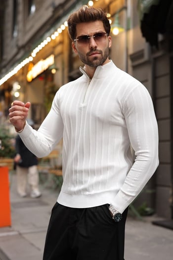 Beyaz Slim Fit Hakim Yaka Fermuarlı Erkek Triko Kazak E7518  