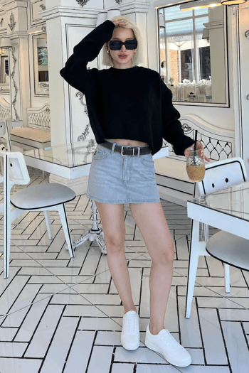 Siyah Bisiklet Yaka Crop Kadın Kazak MG2166