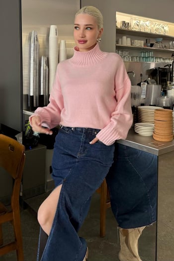 Pembe Boğazlı Kadın Triko Kazak Mg2535