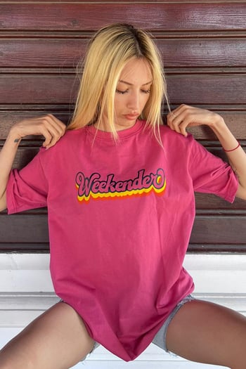 Pembe Baskılı Oversize Yuvarlak Yaka Kadın Tişört