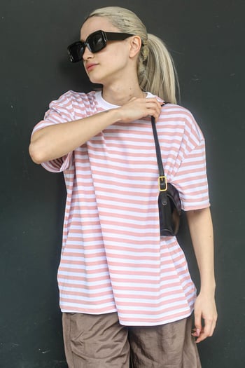 Pembe Çizgili Bisiklet Yaka Tişört MG1656