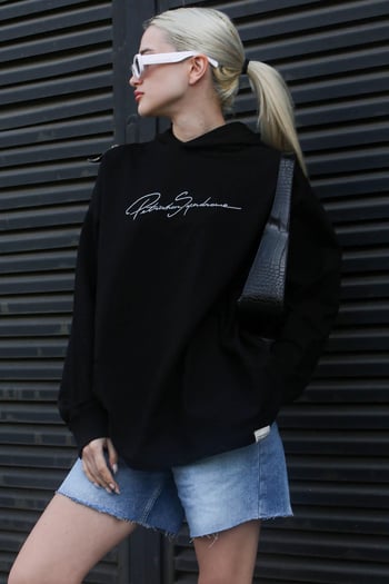 Siyah Nakışlı Kapüşonlu Kadın Sweatshirt MG1691
