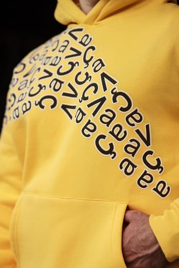 Sarı Baskılı Kapüşonlu Erkek Sweatshirt E7160