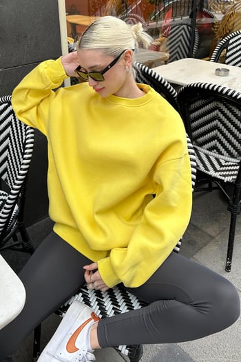 Sarı Bisiklet Yaka Basic Sweatshirt MG1559