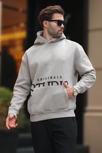 Boyalı Gri Kapüşonlu Baskılı Cep Detaylı Sweatshirt E7076