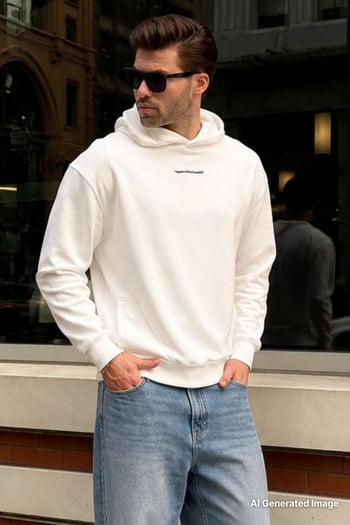 Ekru Kapüşonlu Cep Detaylı Nakışlı Erkek Sweatshirt 7050