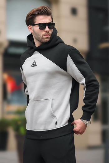 Siyah Kapüşonlu Cep Detaylı Nakışlı Sweatshirt 7085